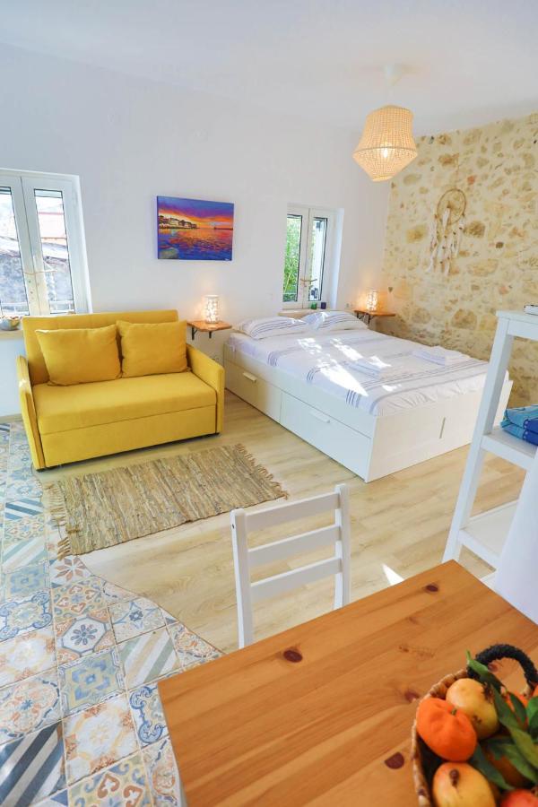 Ravi Boutique Home - 1 Minute Walk From Beach คาลีเวส ภายนอก รูปภาพ